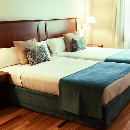 Grand Brizo Comahue Hotel เนวเก็น ภายนอก รูปภาพ