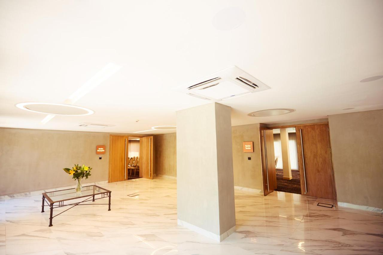Grand Brizo Comahue Hotel เนวเก็น ภายนอก รูปภาพ