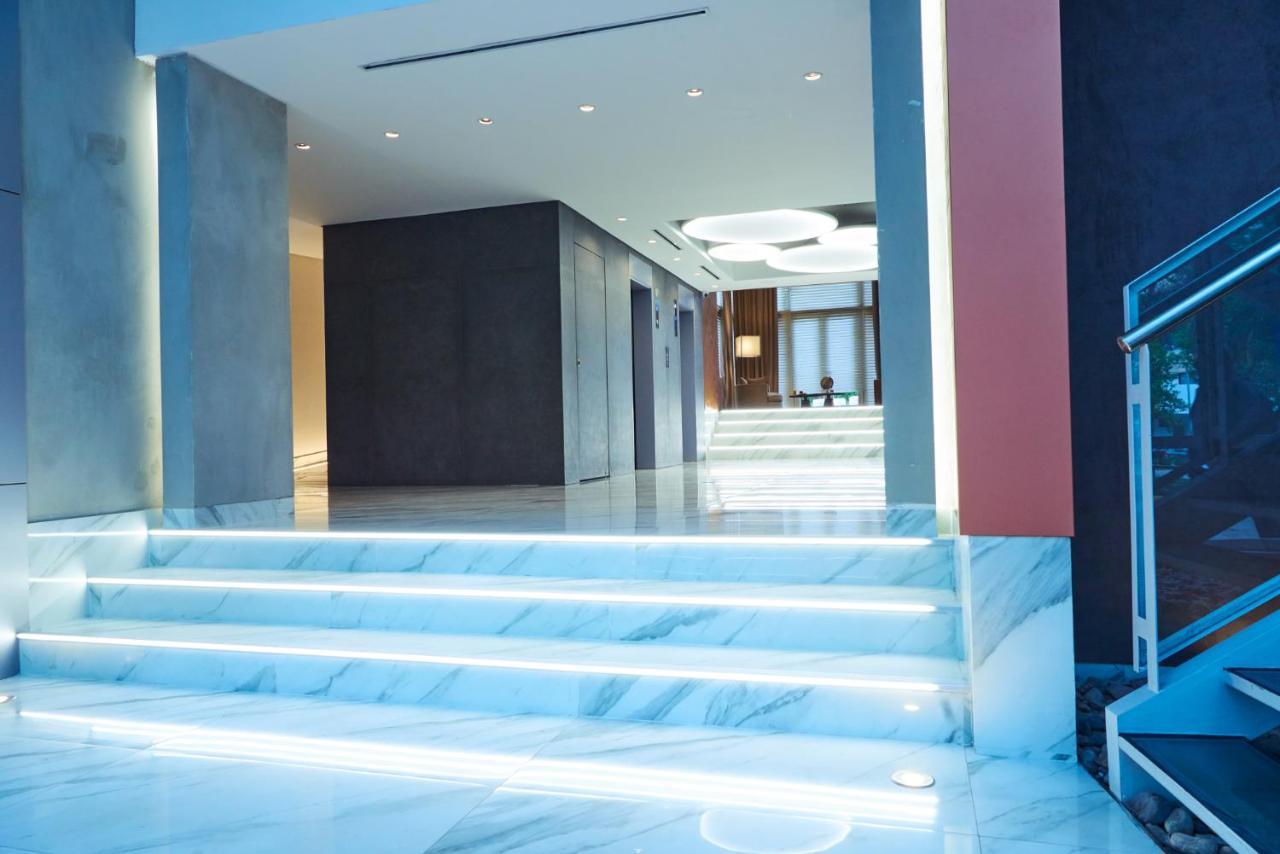 Grand Brizo Comahue Hotel เนวเก็น ภายนอก รูปภาพ