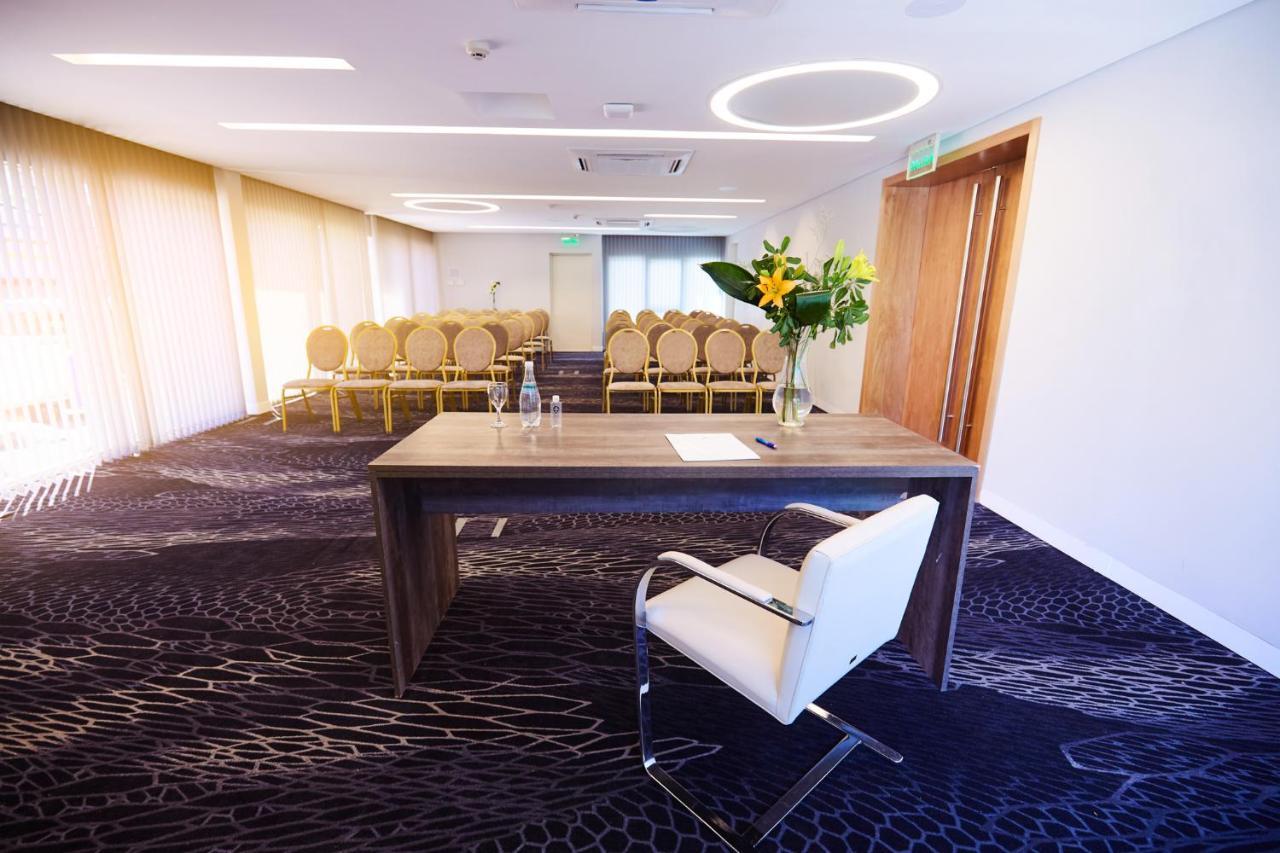 Grand Brizo Comahue Hotel เนวเก็น ภายนอก รูปภาพ