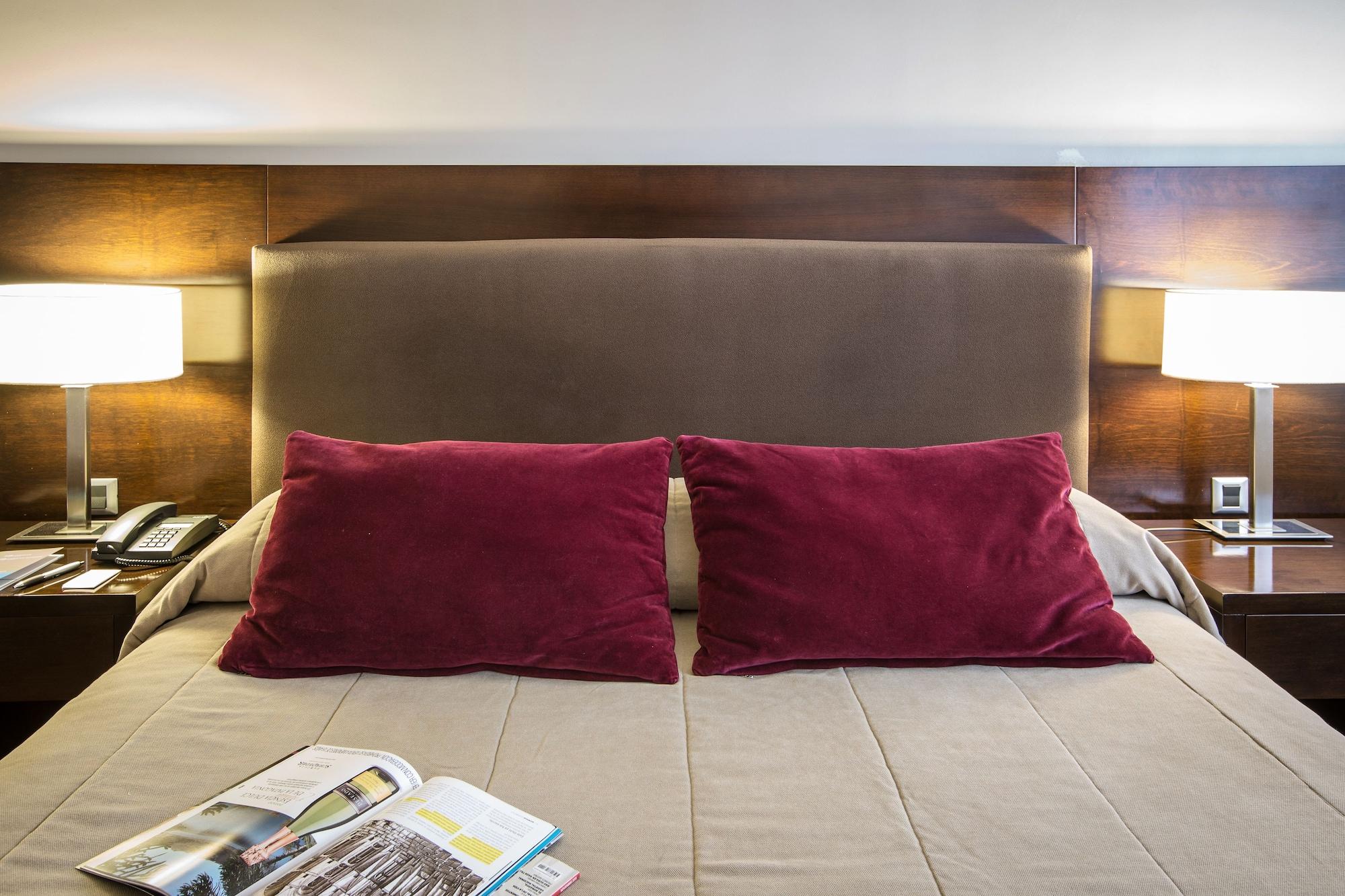 Grand Brizo Comahue Hotel เนวเก็น ภายนอก รูปภาพ