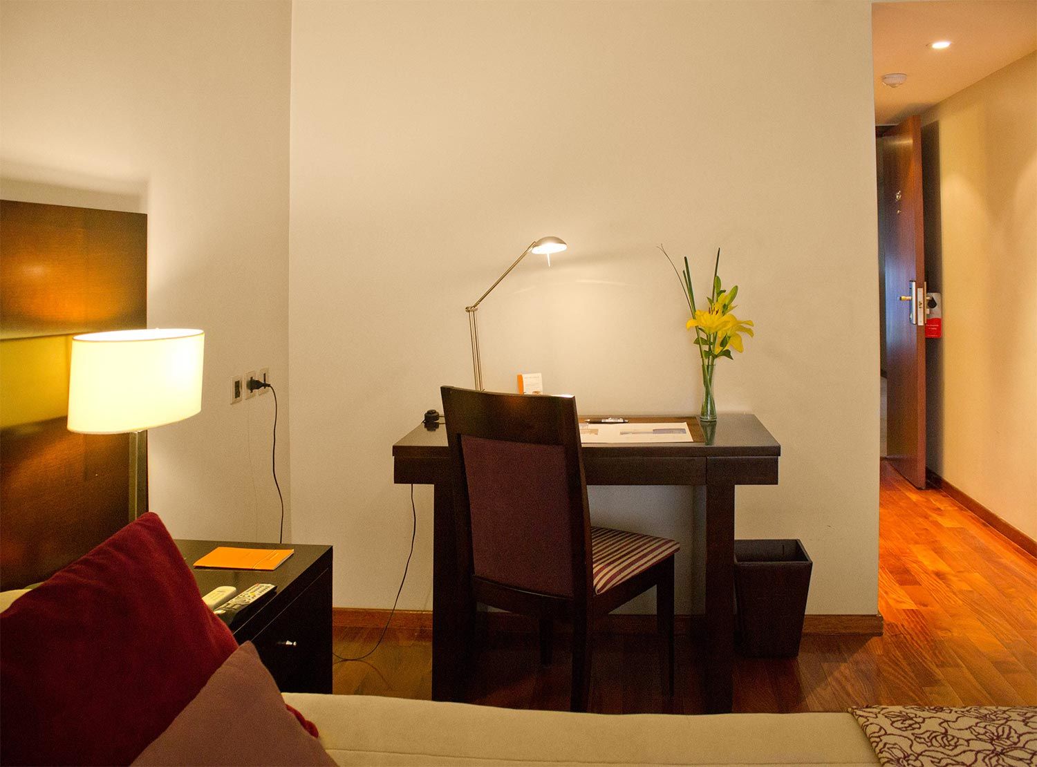Grand Brizo Comahue Hotel เนวเก็น ภายนอก รูปภาพ